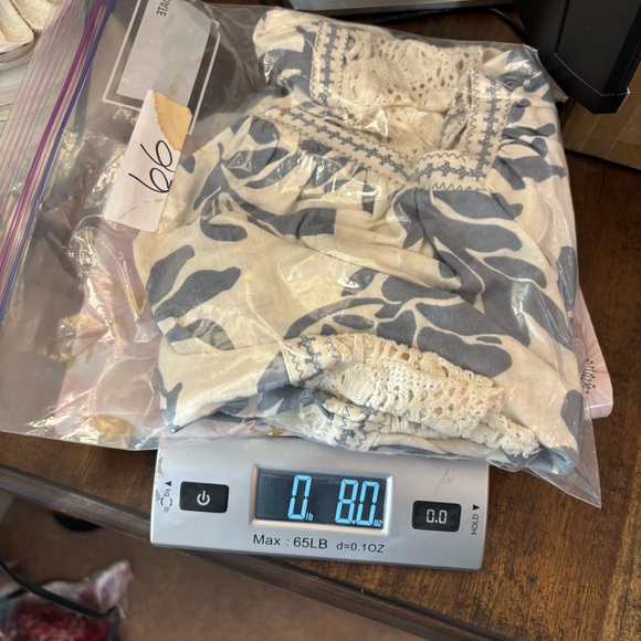 Christian Siriano WM L Shirt Linen Blend Cream Blue Flowers Crochet Trim Boho - Picture 11 of 11